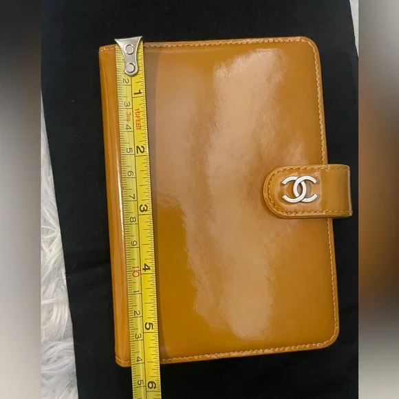 Chanel Agenda case/cover Patent Vernis leatherComplete Inclusion
